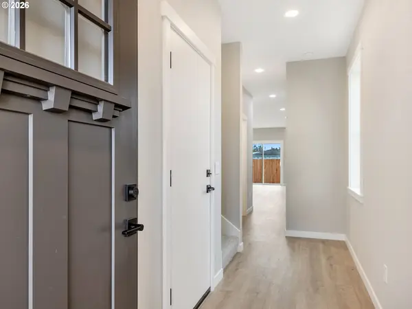 122 SW Alder CT, Warrenton, OR 97146