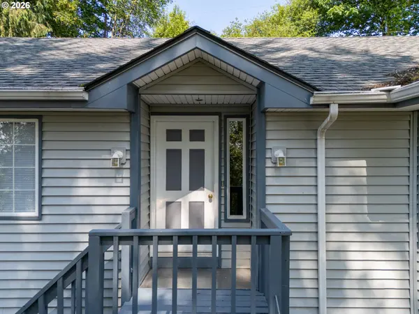 2340 KELSO DR, Kelso, WA 98626