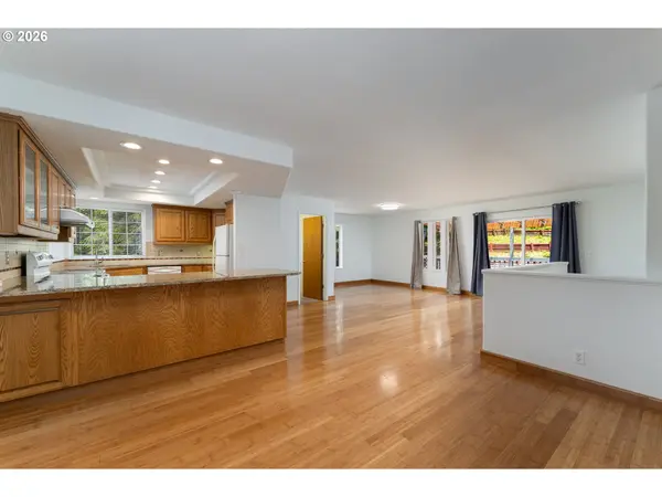 2340 KELSO DR, Kelso, WA 98626