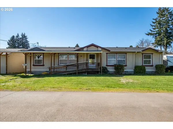 1184 27TH AVE, Sweet Home, OR 97386