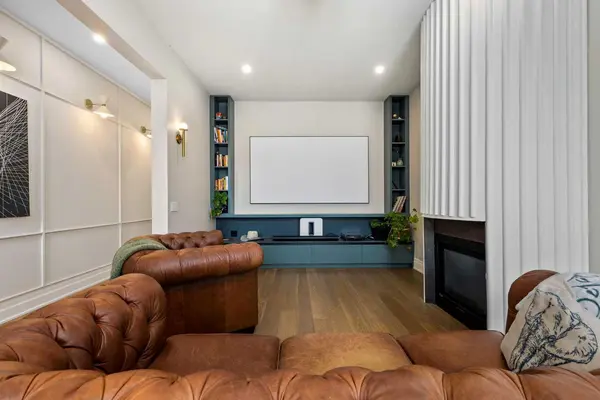 1129 Maggie ST SE, Calgary, AB T2G 4L8