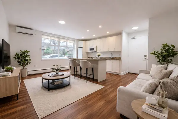 107 Redpath AVE #8, Toronto C10, ON M4S 2J9