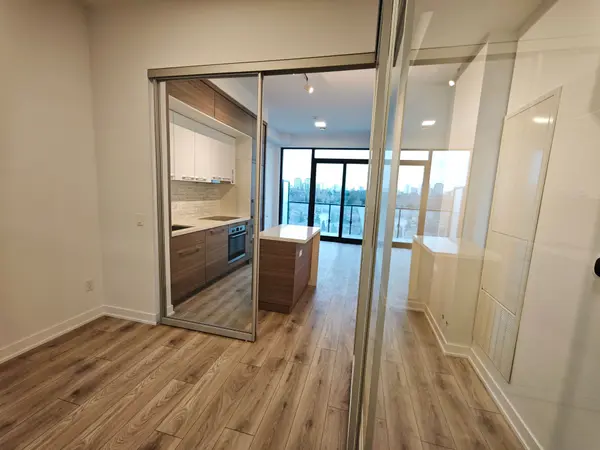 29 Green Trail CT #1109, Toronto C15, ON M2K 0J9