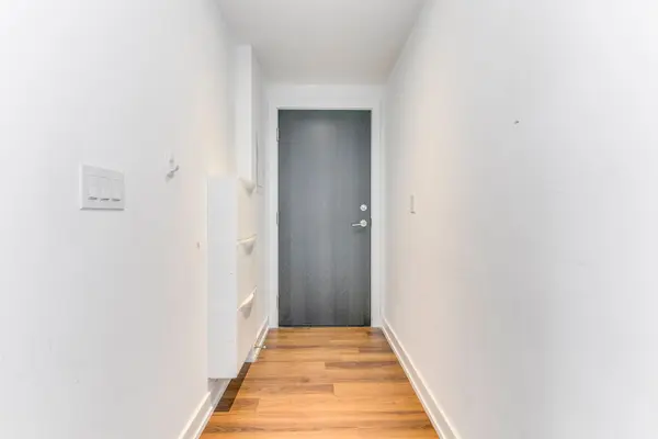 6 Parkwood AVE #302, Toronto C02, ON M4V 0A3