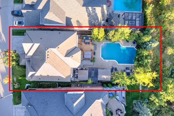 18 Sunrise Ridge TRL, Whitchurch-stouffville, ON L4A 0C9