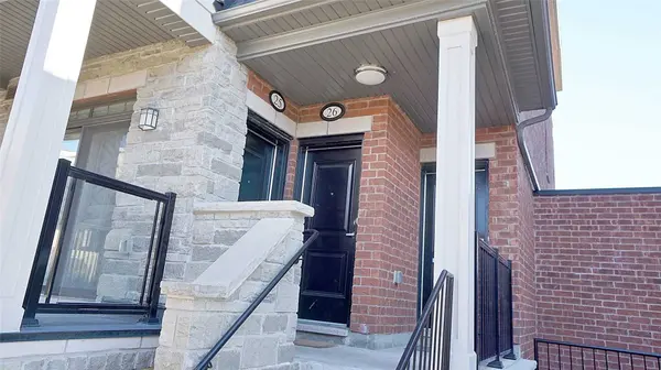 196 Pine Grove RD #26, Vaughan, ON L4L 0H8