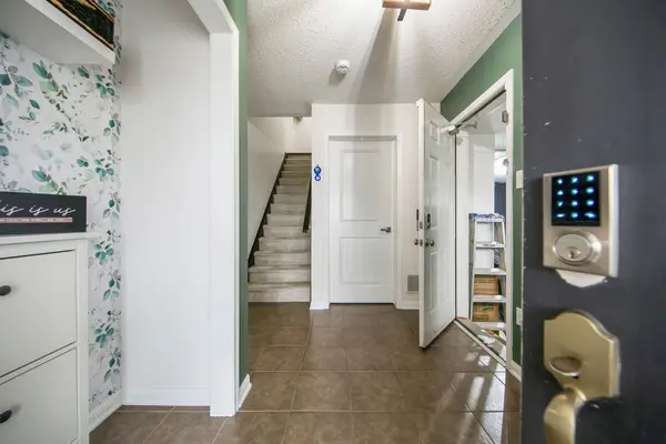 937 Nadalin HTS, Milton, ON L9T 8R2