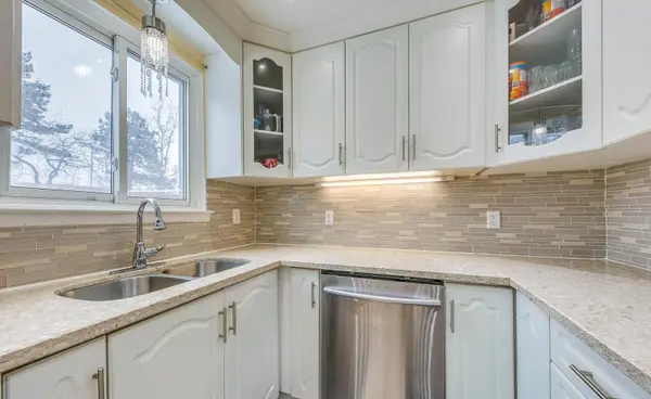 43 Flamingo CRES, Brampton, ON L6T 2G6