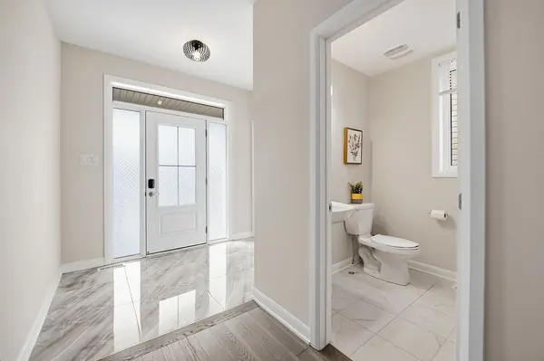 808 Cappamore DR, Barrhaven, ON K2J 6V6