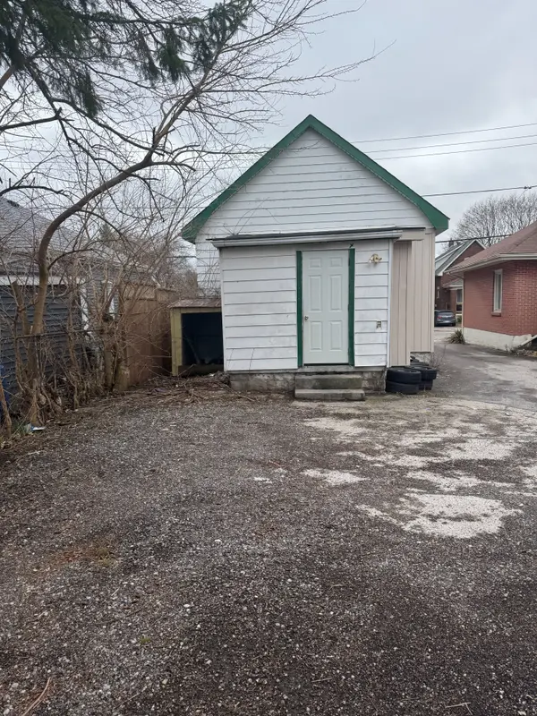 126 Egerton ST, London East, ON N5Z 2G4