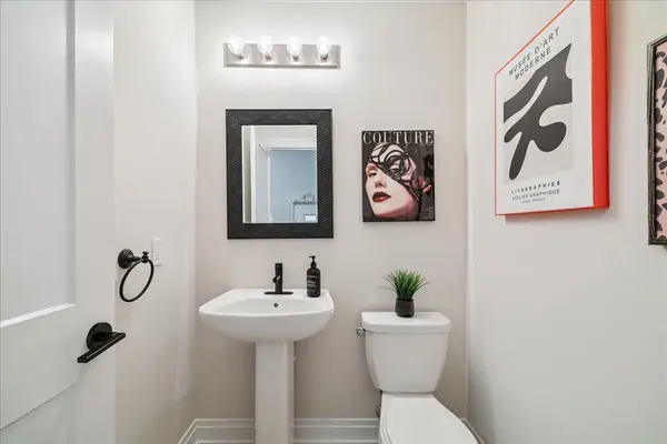 20 Granite Ridge TRL, Hamilton, ON L8B 1Y4