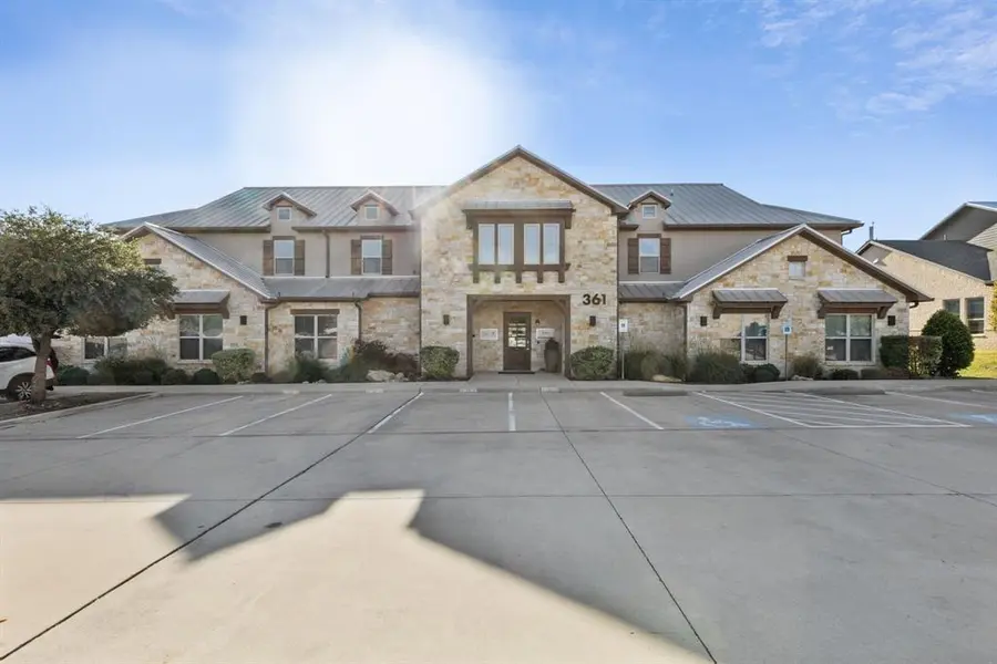 361 W Byron Nelson Boulevard, Roanoke, TX 76262