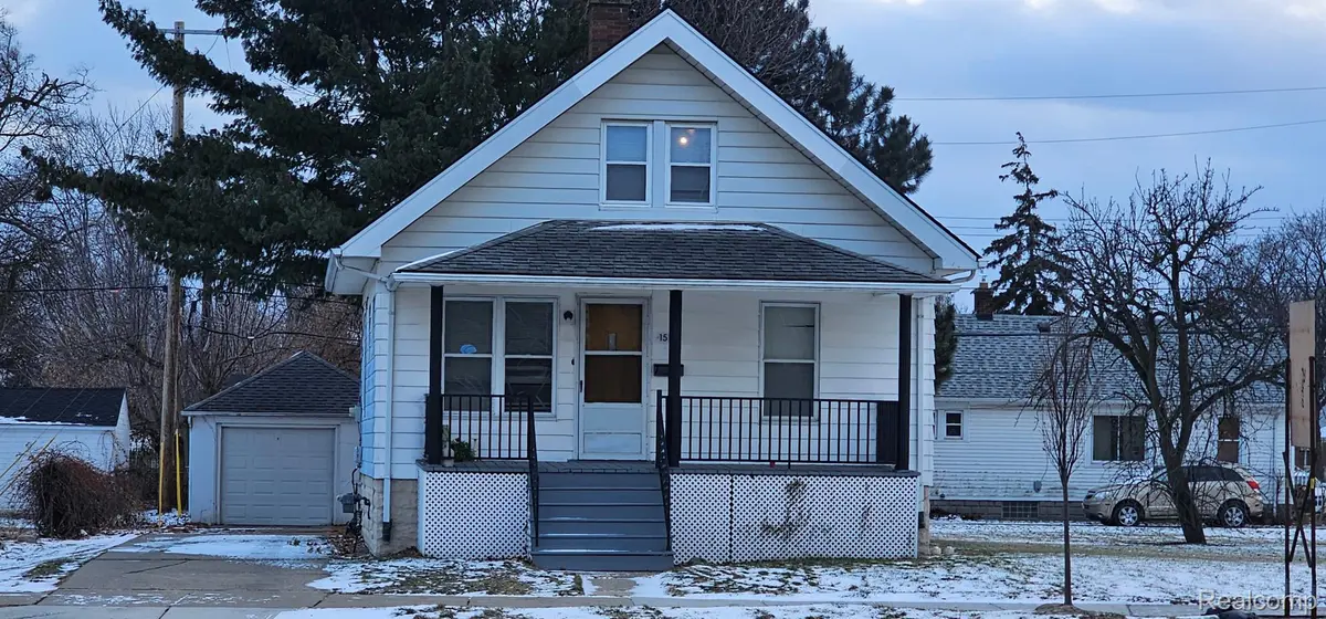 15118 E 9 Mile RD, Eastpointe, MI 48021