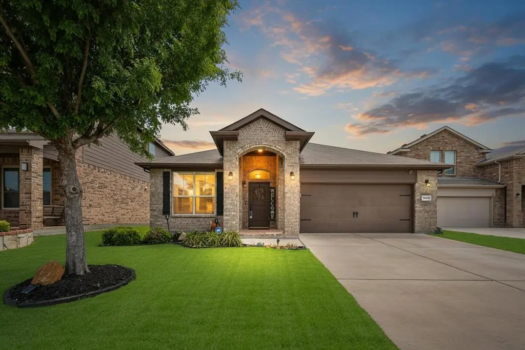 1004 Brownford Drive, Fort Worth, TX 76028