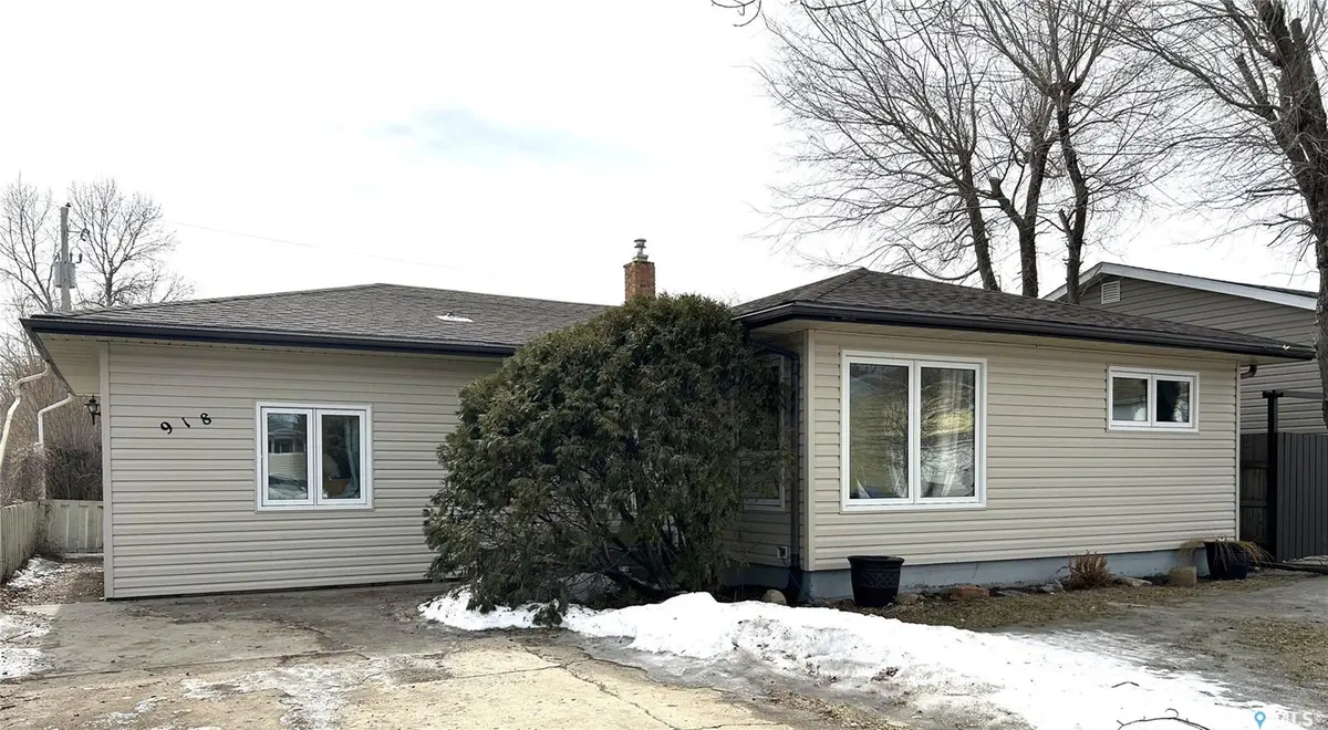 918 Albert STREET, Estevan, SK S4A 1S3
