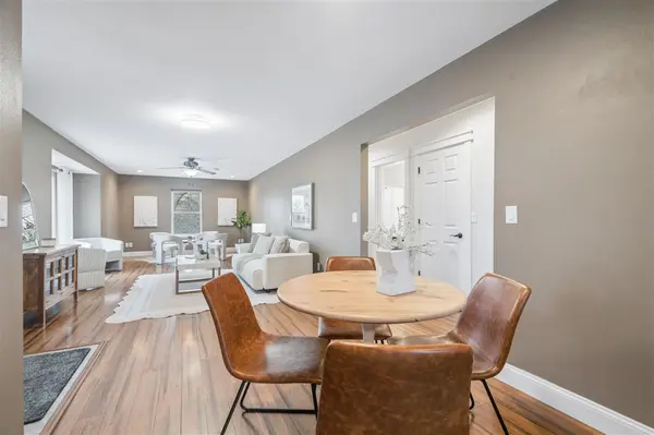 1665 Knoll Ct, Ely, IA 52227