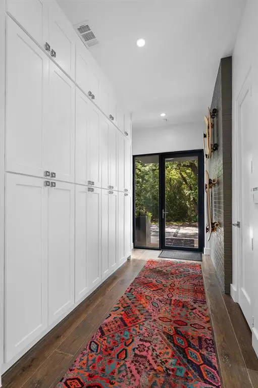 20 Horseshoe Drive, Highland Village, TX 75077