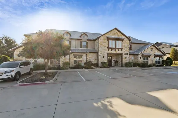 361 W Byron Nelson Boulevard, Roanoke, TX 76262