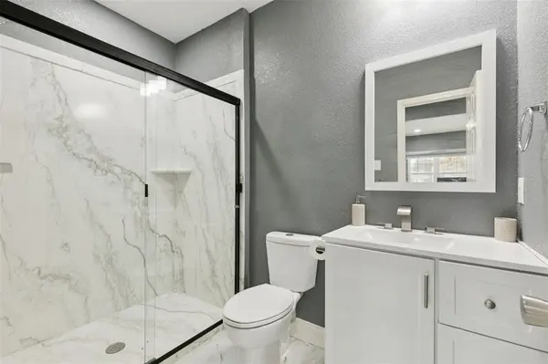 102 Woodland Drive, Highland Village, TX 75077