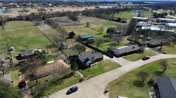 108 Willow Lake Lane, Crandall, TX 75114