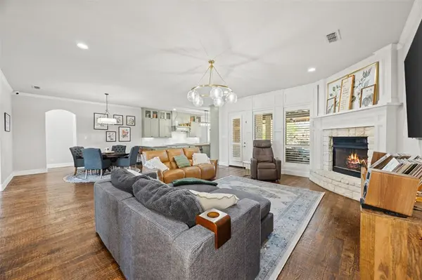 137 Sullivan Way, Waxahachie, TX 75167