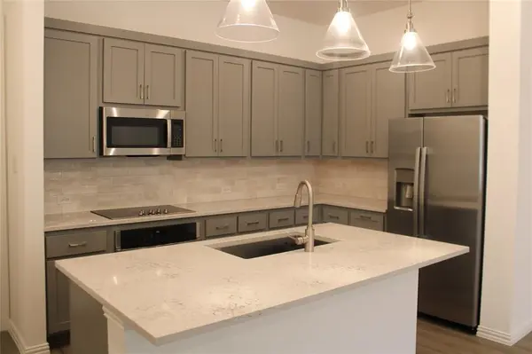 628 Blue Ridge Drive, Mansfield, TX 76063