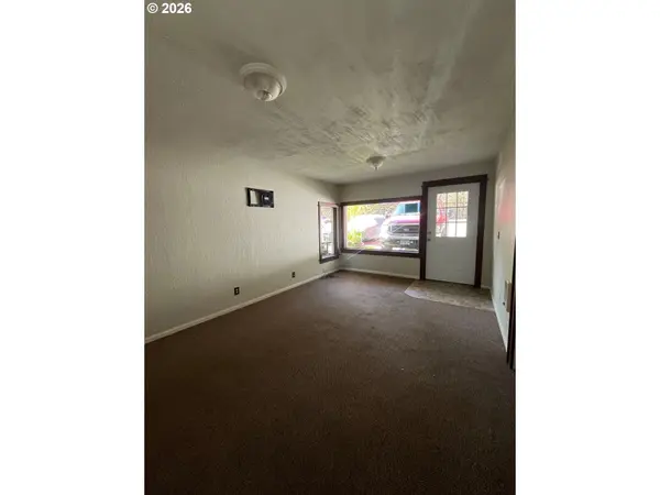 10784 HIGHWAY 126, Mapleton, OR 97453