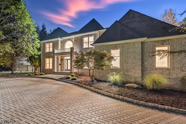 32 Moeser Pl, Old Tappan Boro, NJ 07675