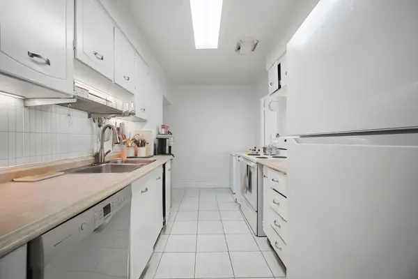 4005 Don Mills RD #345, Toronto C15, ON M2H 3J9