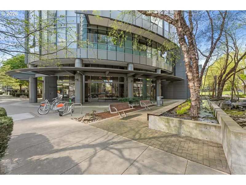 3601 S RIVER PKWY #2202, Portland, OR 97239
