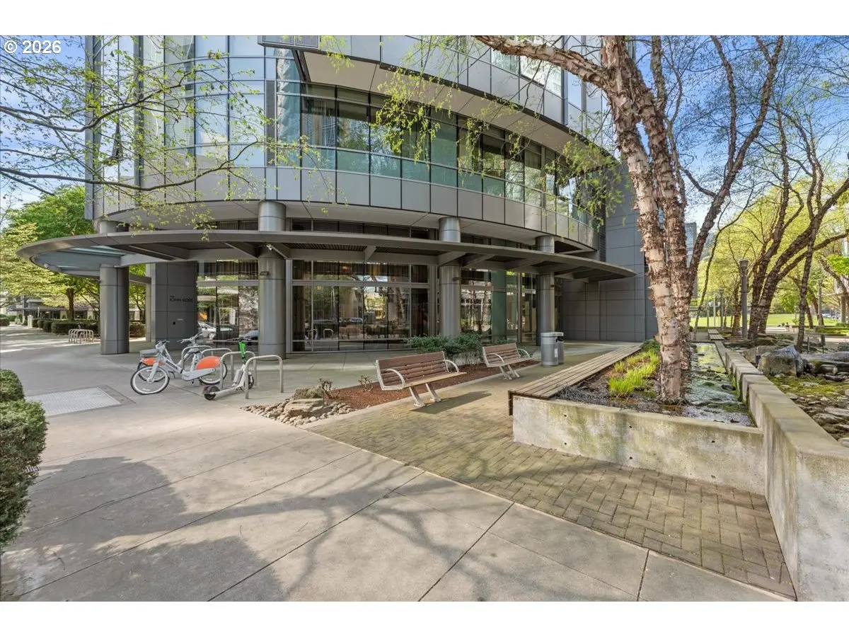 3601 S RIVER PKWY #2202, Portland, OR 97239