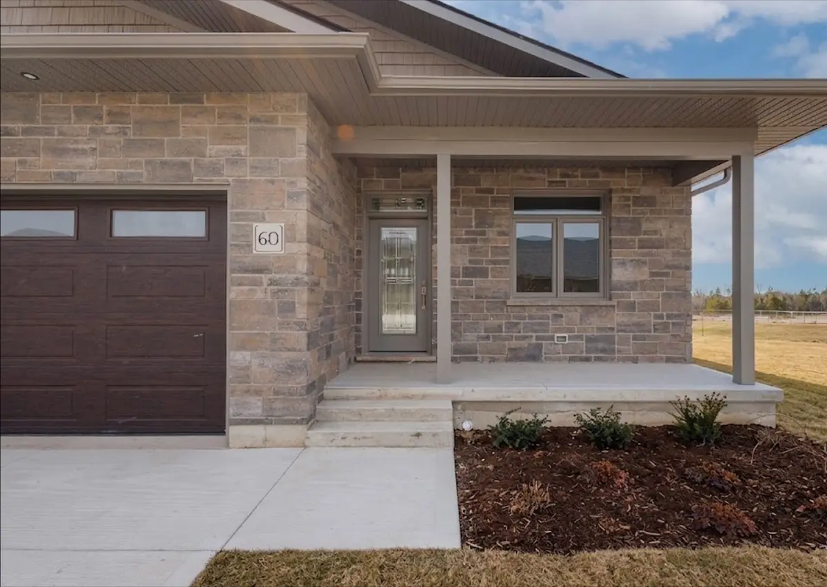 60 Cavalier CRES, Huron-kinloss, ON N0G 2R0