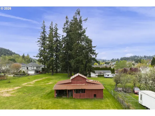 11885 SE SUMMERS LN, Clackamas, OR 97015