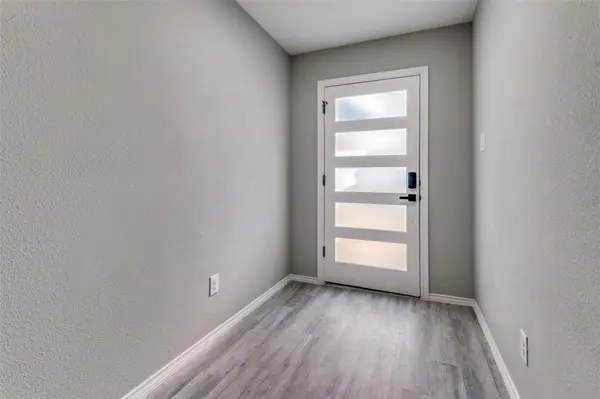 4519 Yancy Street, Dallas, TX 75216