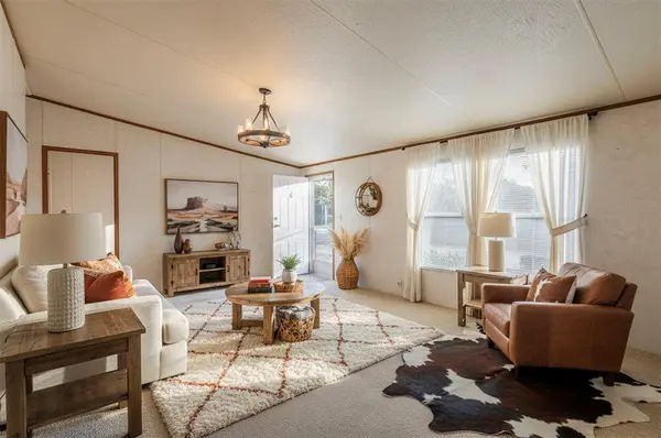 3233 Deer Path Lane #1, Weatherford, TX 76085