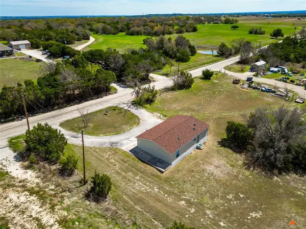 3233 Deer Path Lane, Weatherford, TX 76085