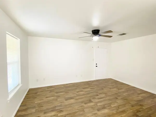 501 Red Springs Avenue, Mount Pleasant, TX 75455