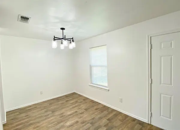 501 Red Springs Avenue, Mount Pleasant, TX 75455