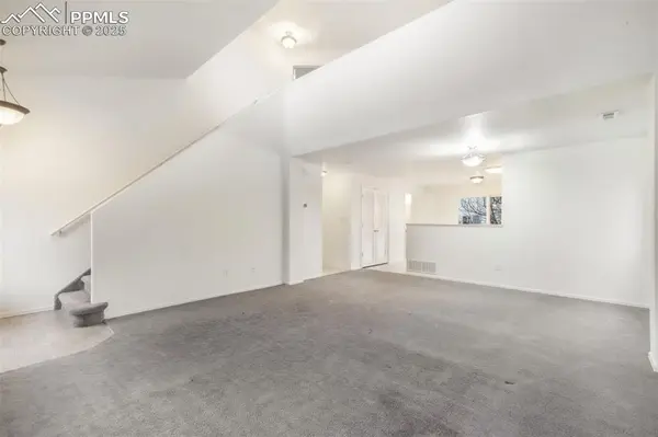 6226 Scottsbluff DR, Colorado Springs, CO 80923