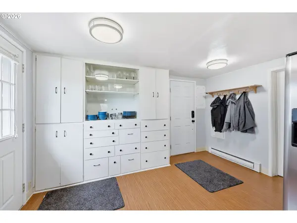 896 5th ST, Lafayette, OR 97127