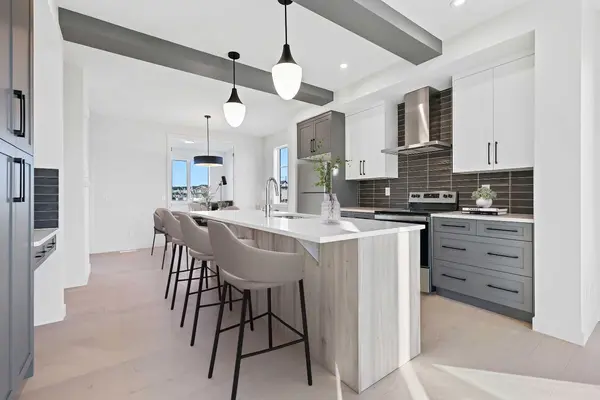 1189 Waterford DR, Chestermere, AB T1X 2Z8