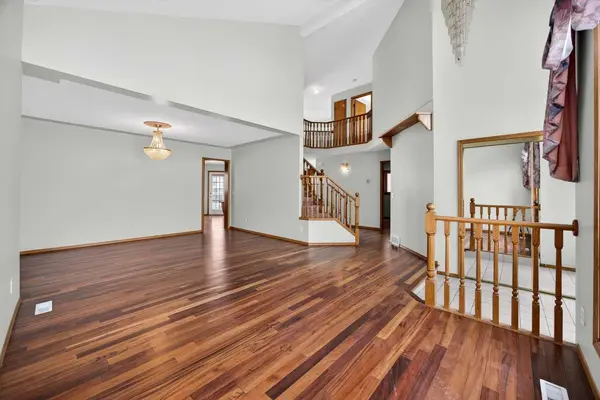 90 Hawkmount GN NW, Calgary, AB T3G 2T9