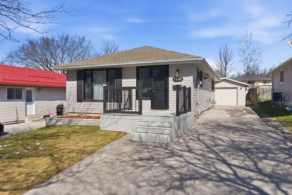 1202 Norman CT, Oshawa, ON L1H 7X2