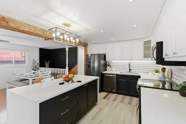 1202 Norman CT, Oshawa, ON L1H 7X2