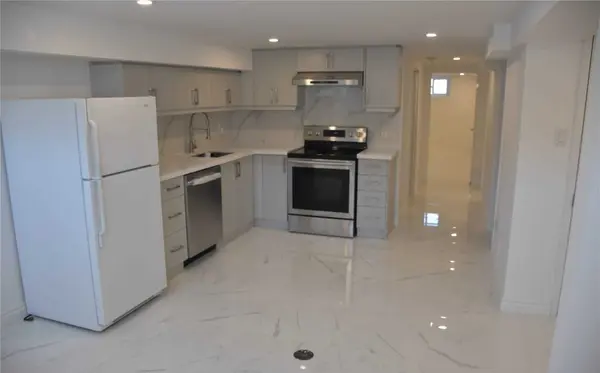 185 Taylor Mills DR N #Basemen, Richmond Hill, ON L4C 2T5