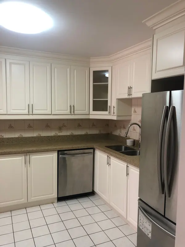 12 James Edward DR, Markham, ON L3S 1Y8