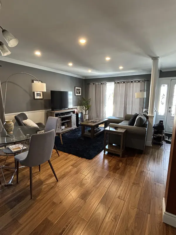 22 Garfield CRES #Main Floor,, Brampton, ON L6V 1V8