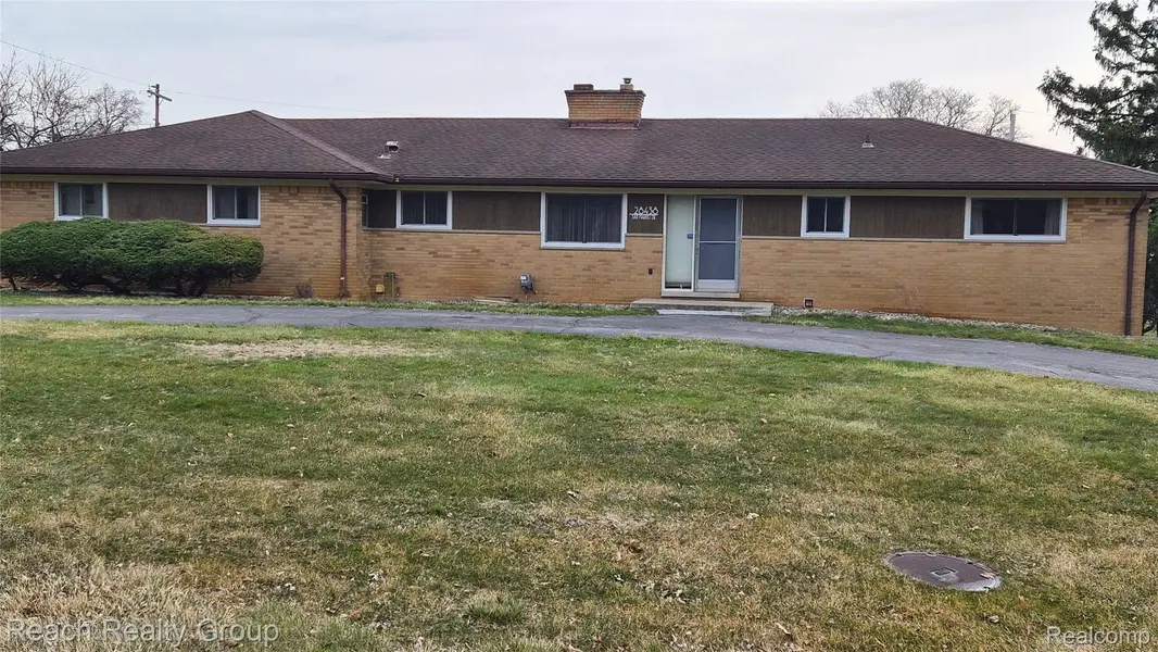 28438 San Marino DR, Southfield, MI 48034