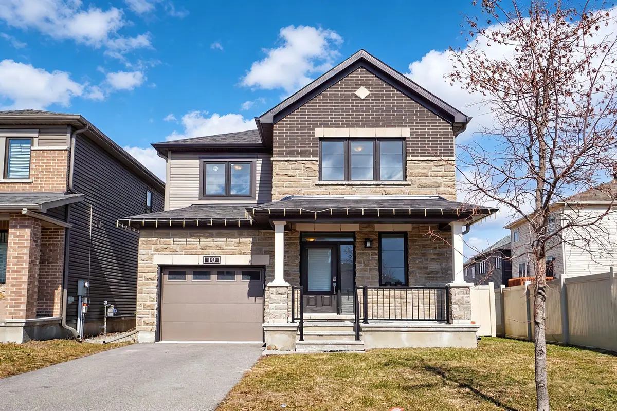 10 Eramosa CRES, Kanata, ON K2T 0R3