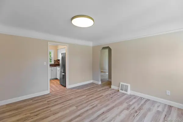 27334 NOTRE DAME ST, Inkster, MI 48141